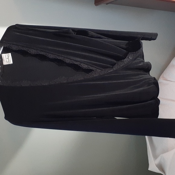 Patchington, size large, black deep v neck long sleeve top with lace det… - Picture 2 of 5